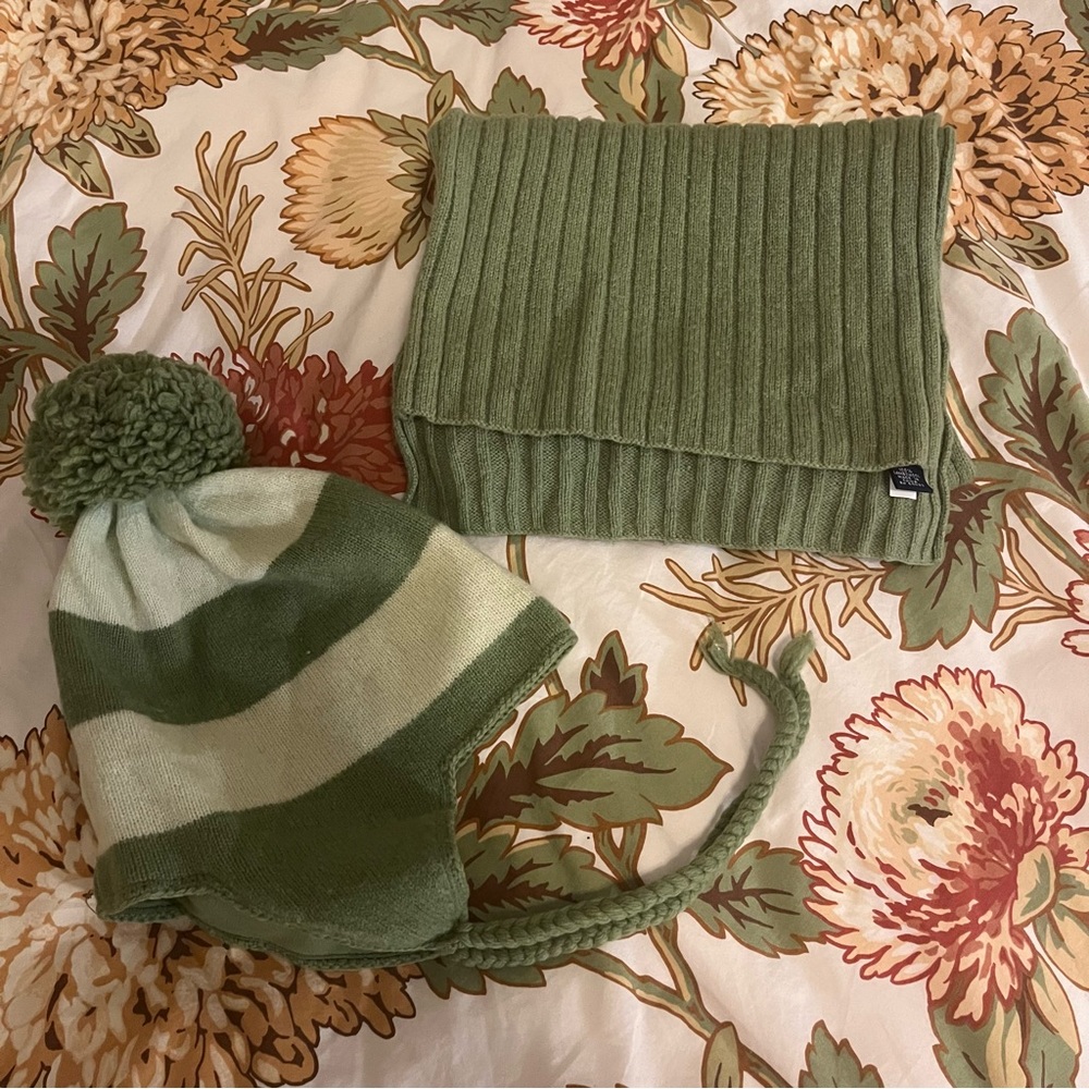 Y2K GAP wool hat and scarf set green pom pom size M/L